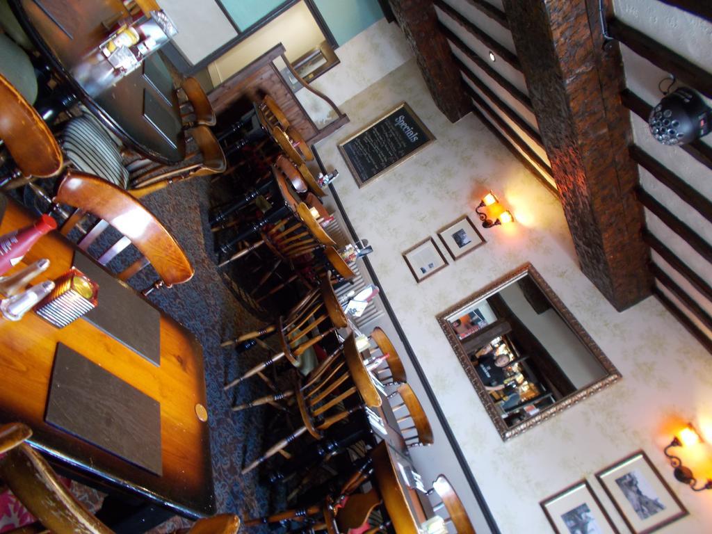The White Lion Hotel Machynlleth Exteriör bild