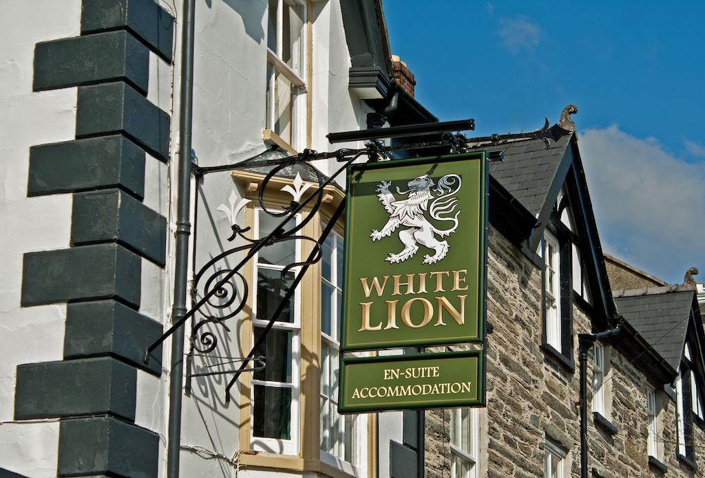 The White Lion Hotel Machynlleth Exteriör bild