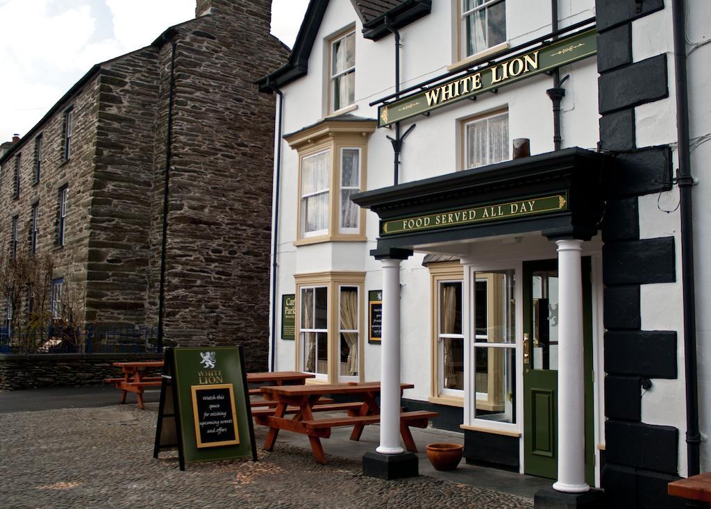 The White Lion Hotel Machynlleth Exteriör bild